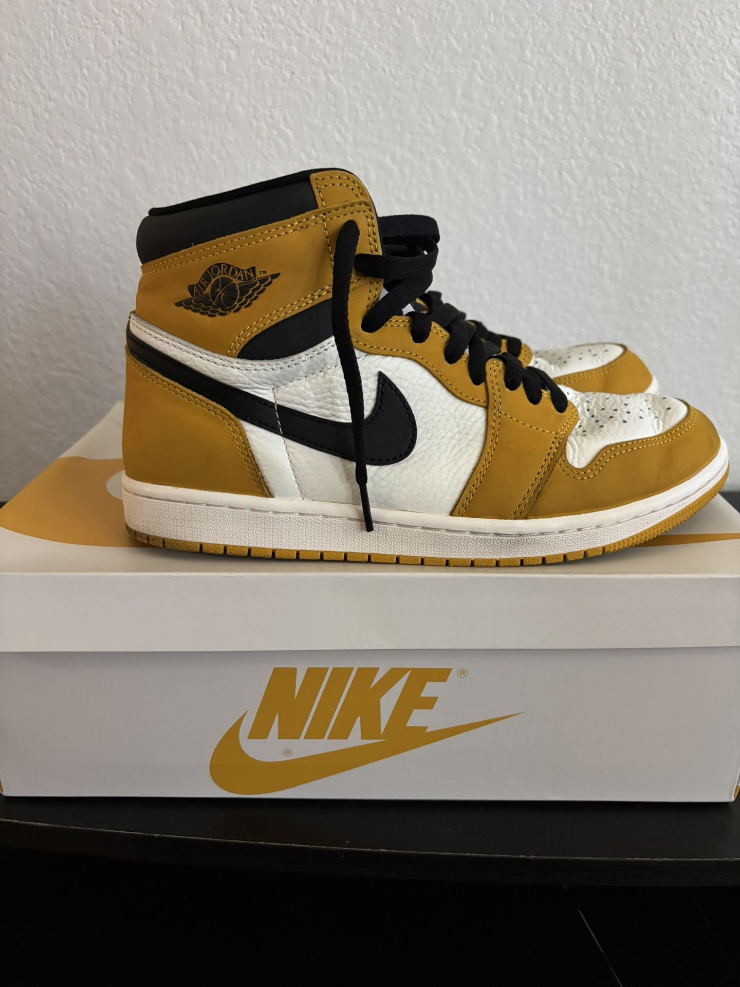 Nike Air Jordan 1