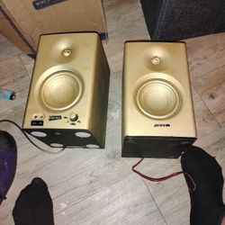 Edifier Speakers, Loud, Sounds Great, Almost New