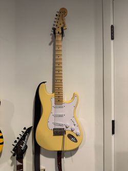 YJM Fender Stratocaster with case (mint)