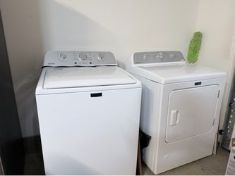 Maytag Washer & Dryer Set – Like New – Only Used 1 Year