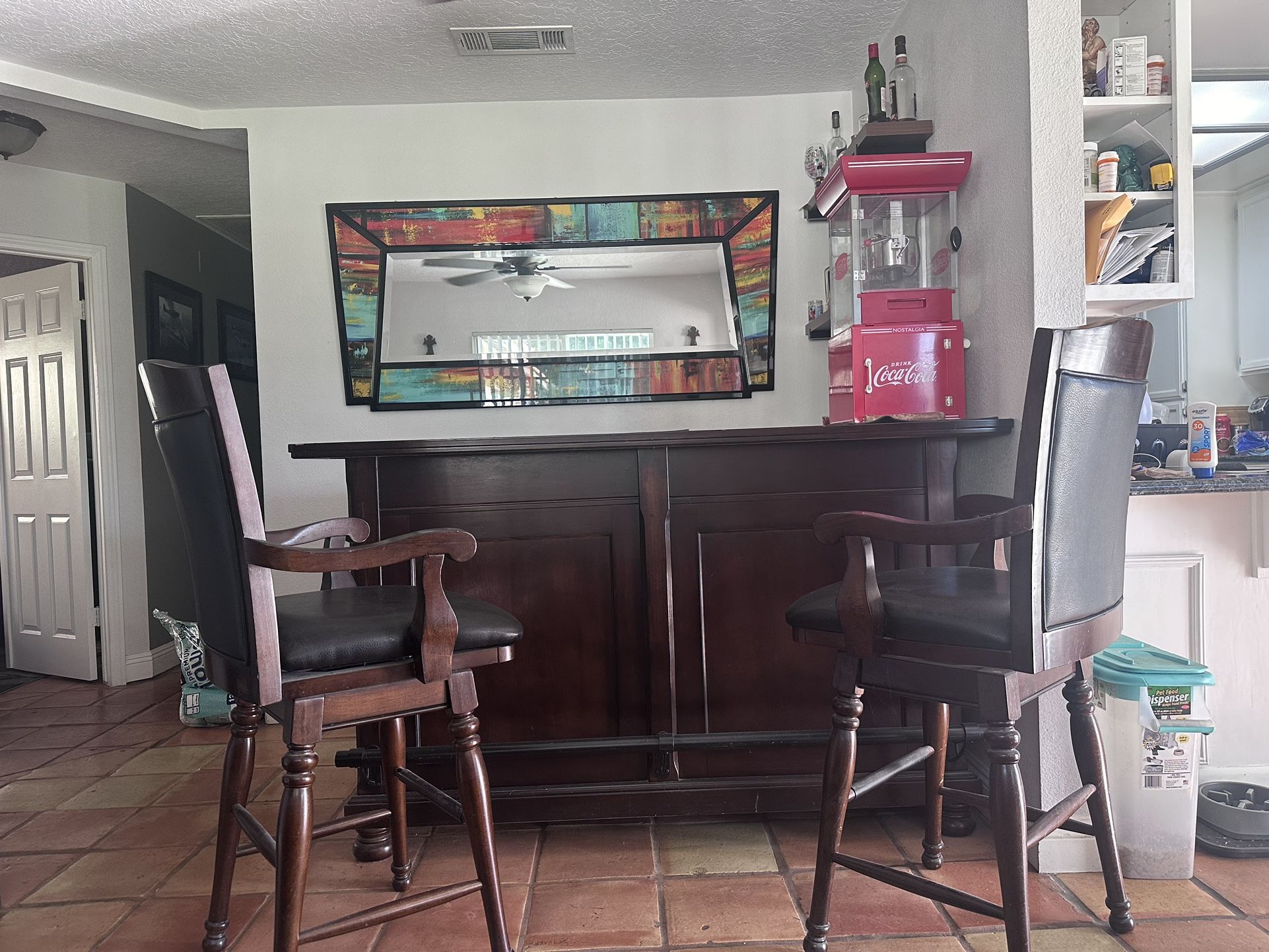 Full Bar With 2 Stools