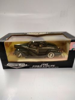 1-18 scale antique automobile