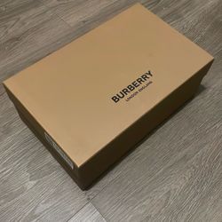 Burberry slides 