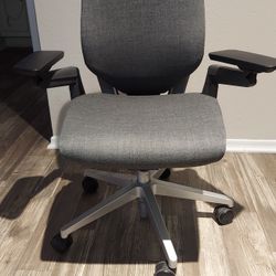 Steelcase Gesture 