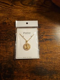 Round Virgin Guadalupe w/18" chain