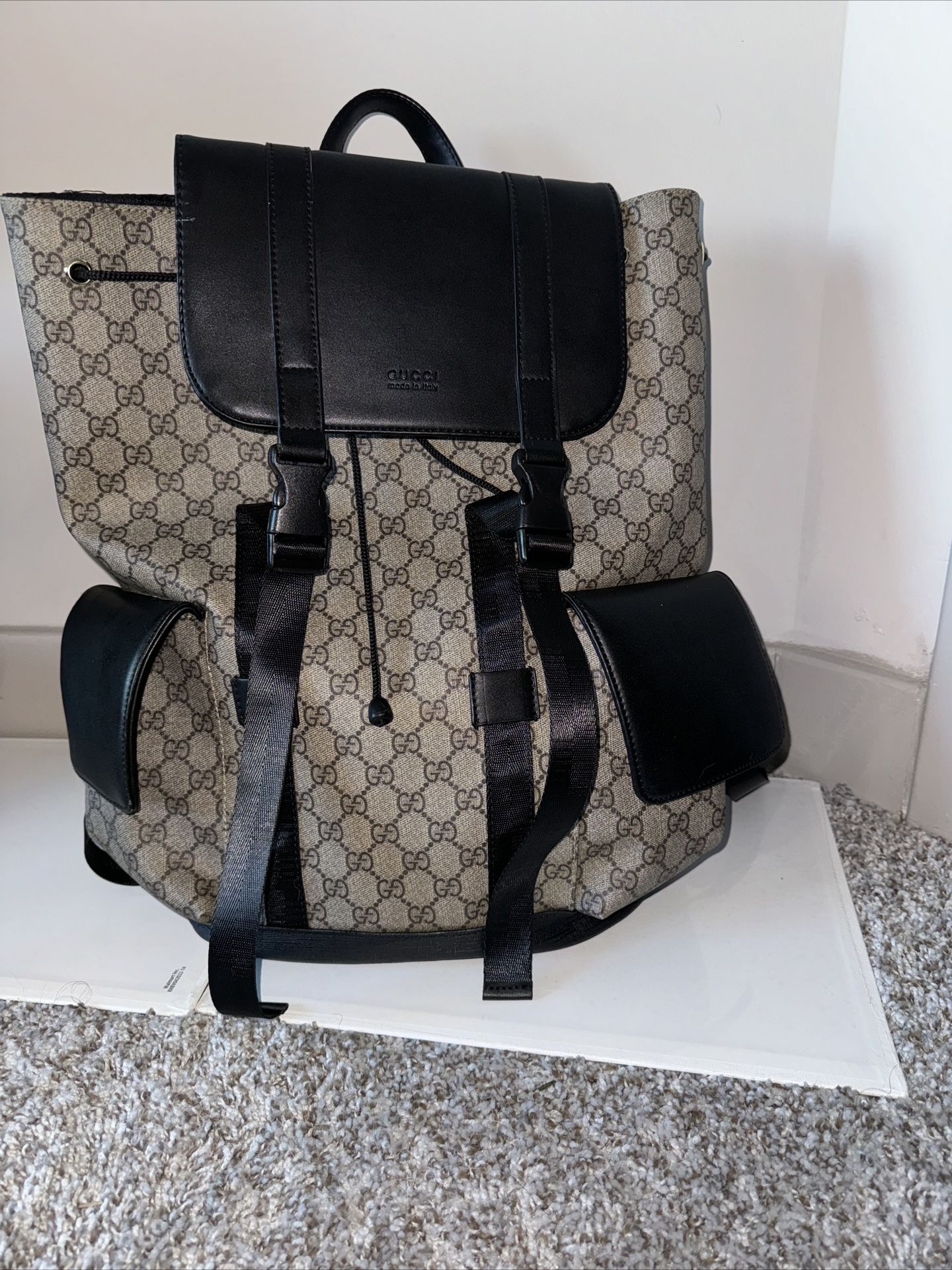 Gucci GG Supreme Backpack