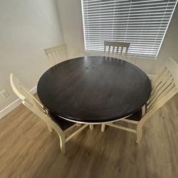 Dining table With 4 Chairs 