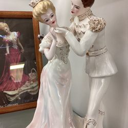 Florence Ceramics Cinderella + Prince Charming Ceramic Figurine 