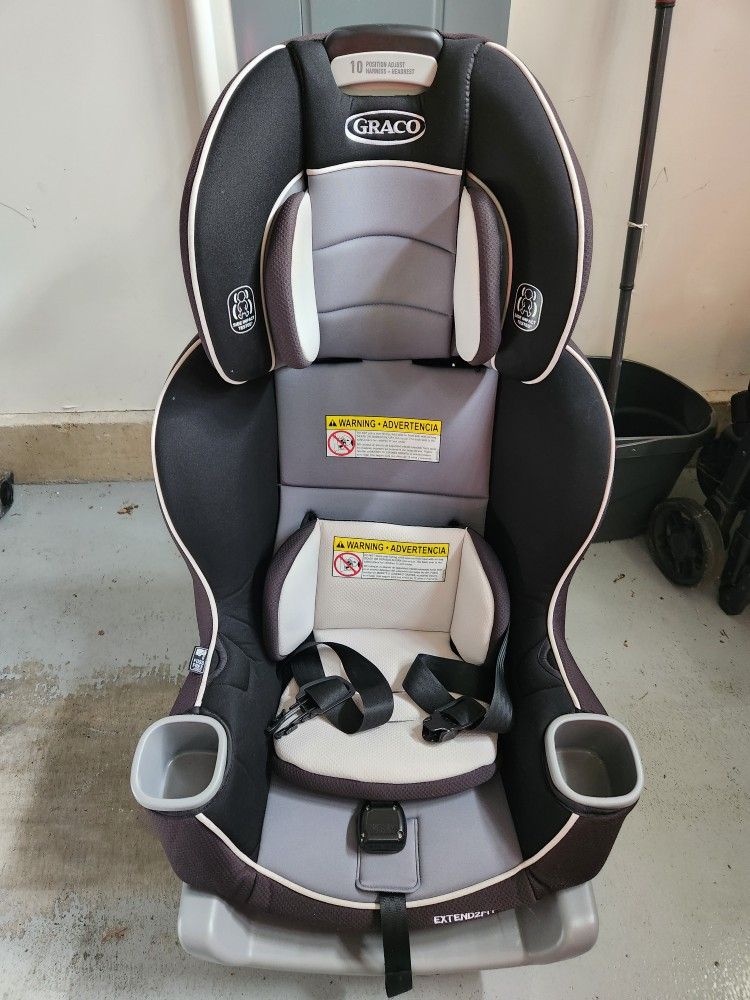 Graco Extend2Fit Convertible baby carrier seat