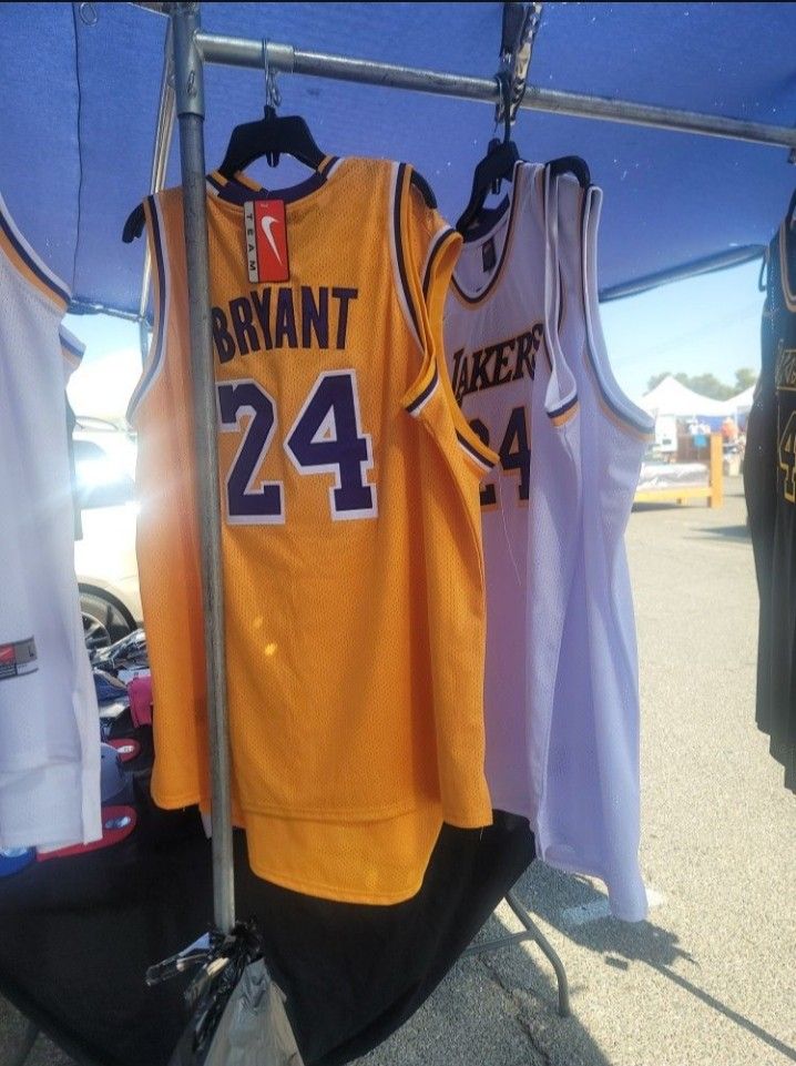 Boys Kobe Bryant Lakers 90s Jersey for Sale in Spanaway, WA - OfferUp