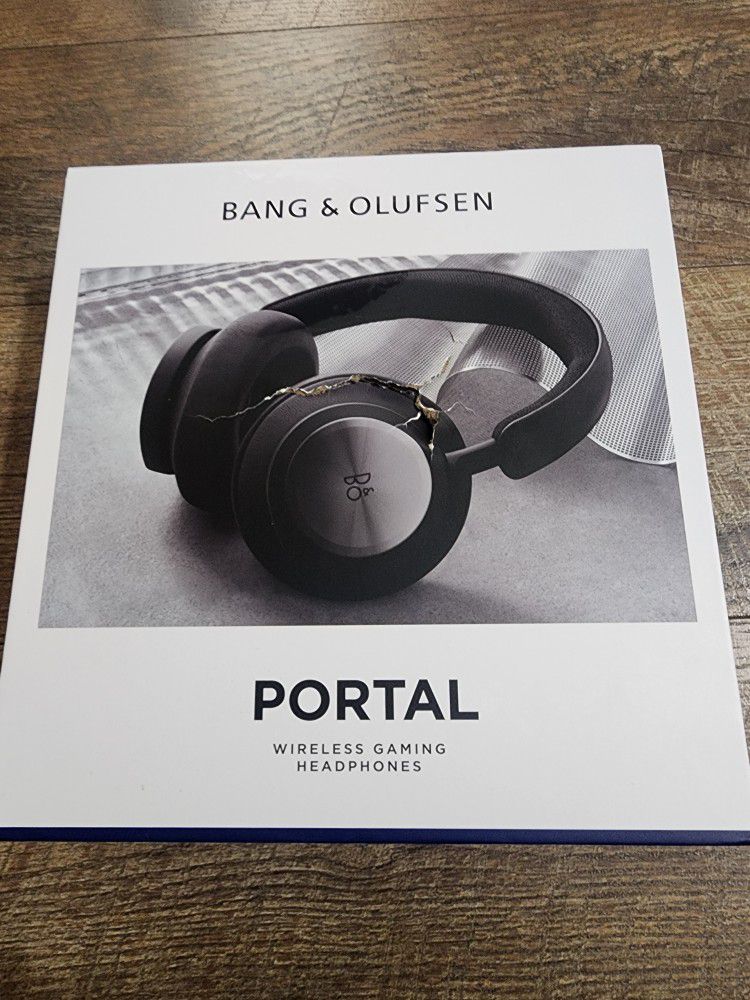 Bang & Olufsen Beoplay Portal PC/PS - Comfortable Wireless Noise Cancelling Gaming Headphones, Black Anthracite
