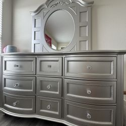 Girl’s Bedroom set 