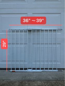 Regalo, an American brand of children's safety doors