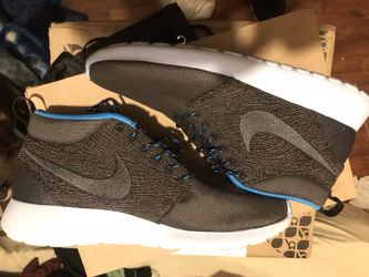 Nike Paris edition Roshe runs.