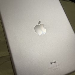 Apple iPad Air 1st Gen A1474 32GB WiFi, Silver