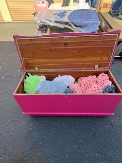 Cedar Wood Chest