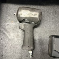 Snap On 3/8 stubby air impact 