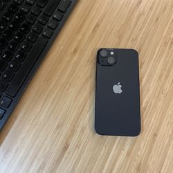 iPhone 13 ( Unlocked ) 128gb black color