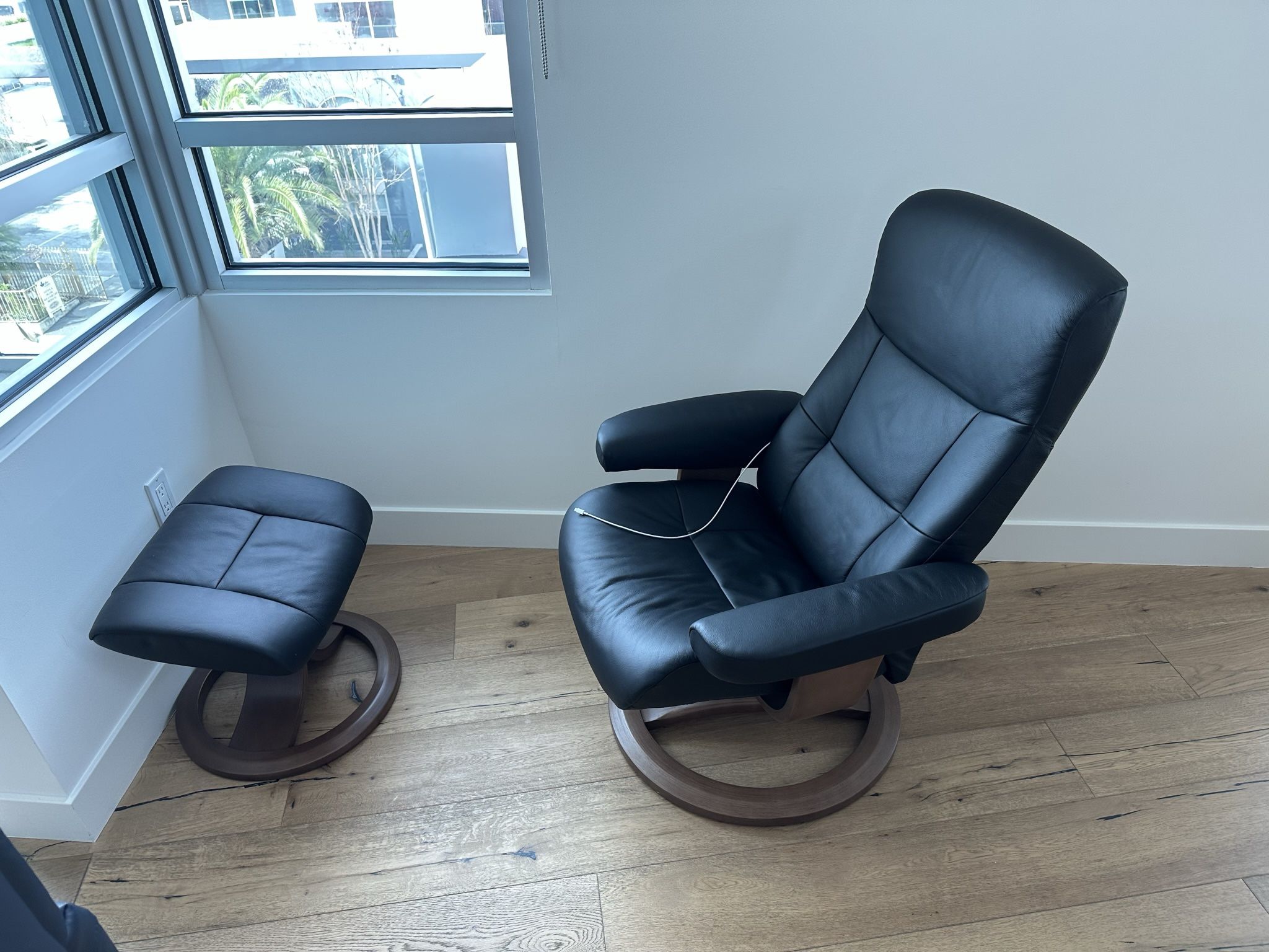 Black Leather Recliner Chair With Ottoman