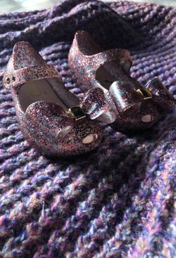 Girls shoes