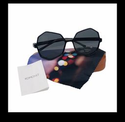 Komono Sunglasses new Women's Bonnie Black Geometric