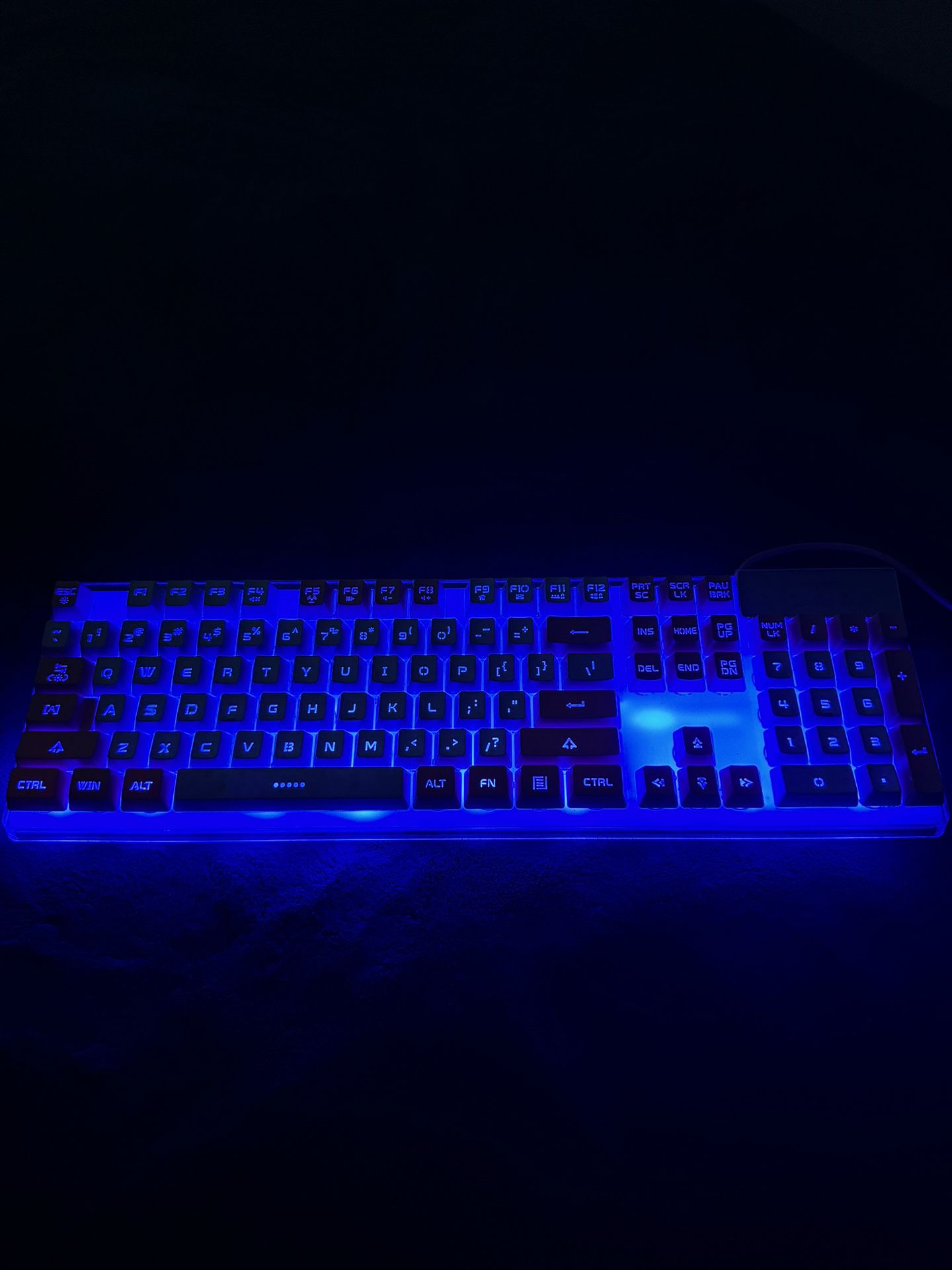 LED Gaming Keyboard (Pink and White!)