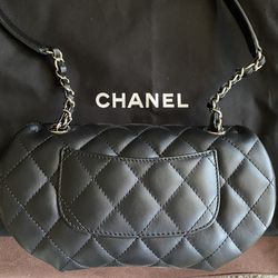 Chanel VIP flap Bag for Sale in Santee, CA - OfferUp