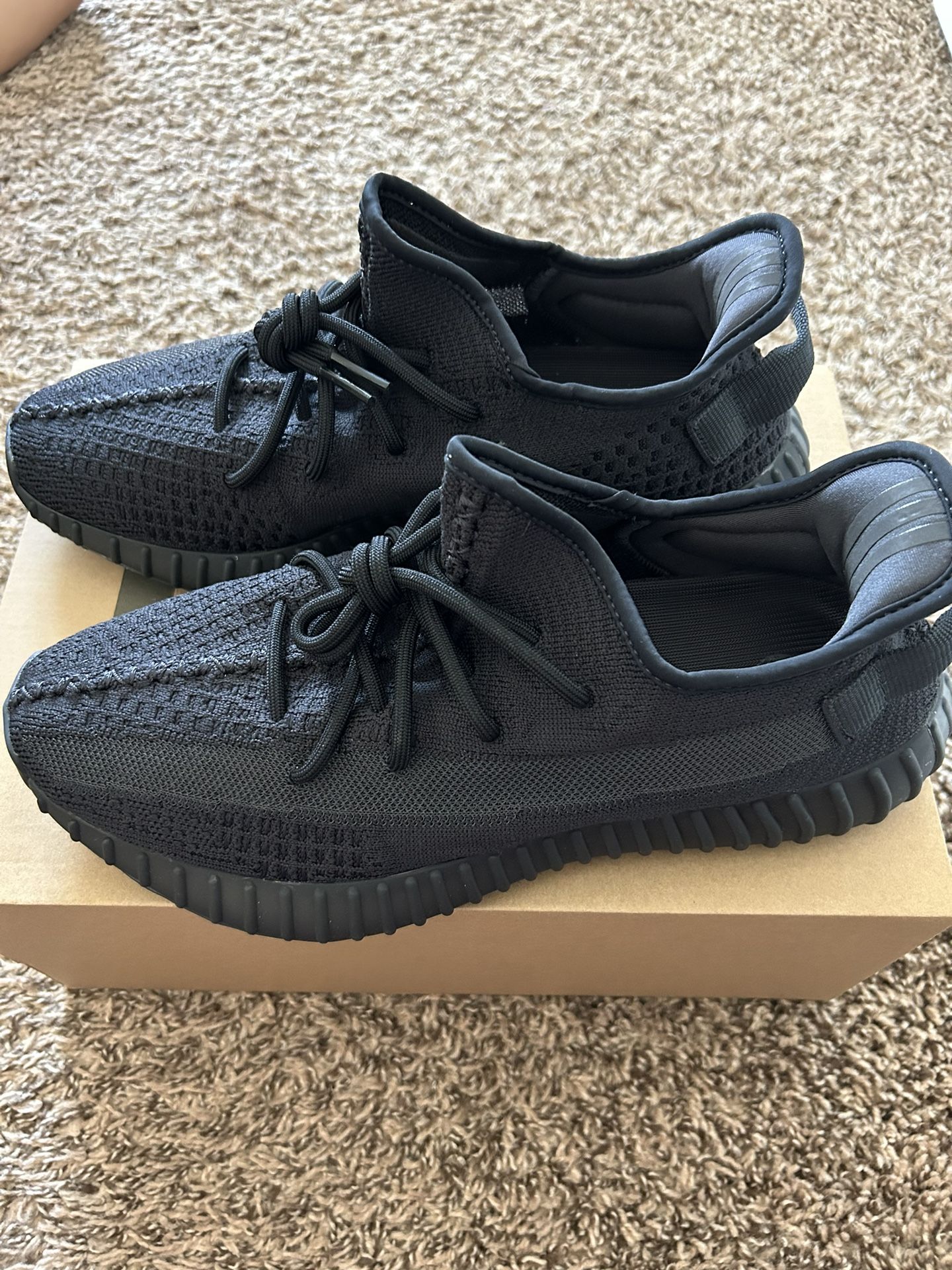 Yeezy 350 Onyx