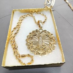 14k gold filled Rope Chain and pendant 
