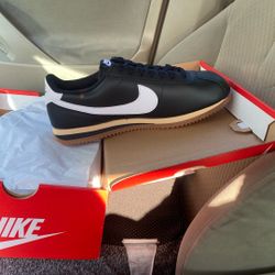 Nike Brand New Size 9 In Men’s