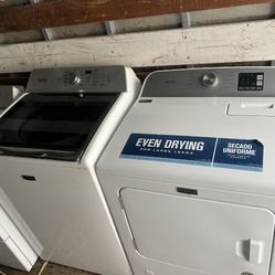Maytag Washer & Dryer / Secadora Y Lavadora Gas 