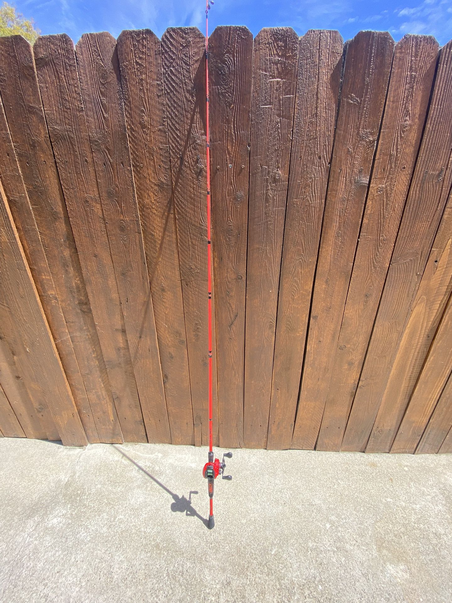 smash fishing baitcaster