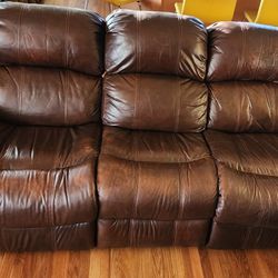 Leather Couch With Recliner.