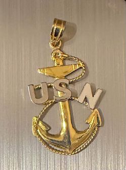 18k Gold Anchor Pendant