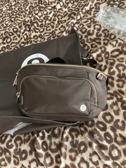 Lululamen crossbody bag