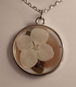 Pressed Flower Pendant Necklace
