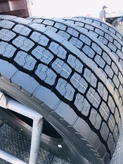 COMMERCIAL TRUCK AND TRAILER TIRES. LLANTAS PARA CAMIÓN Y TRAILA