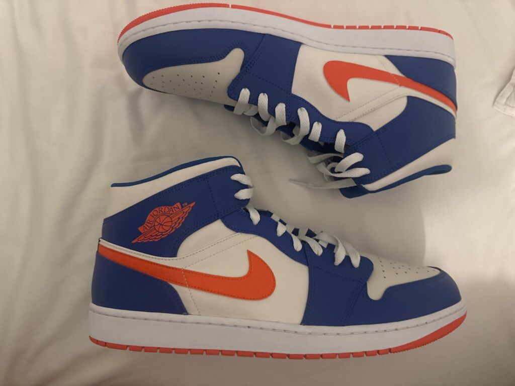 Brand New Jordan 1 Mid Knicks 