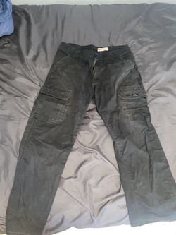 black wrangler cargos 