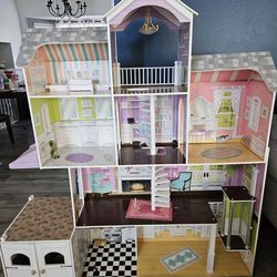 Mansion Doll House