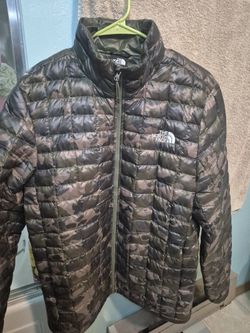 The NorthFace Camouflage Thermoball jacket Size M