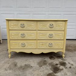 ‼️3 DRAWER DRESSER‼️FOR SALE 200$ OR BEST OFFER‼️GREAT CONDITION🚚DELIVERY AVAILABLE🚚
