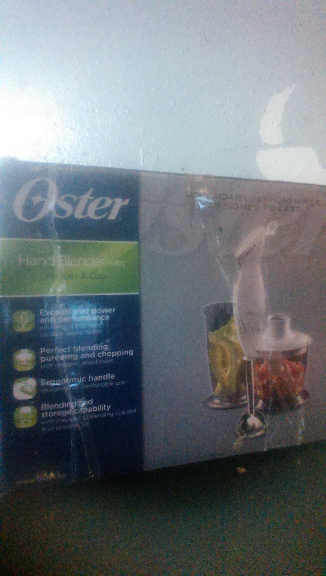 Oster hand blender with chopper and cup