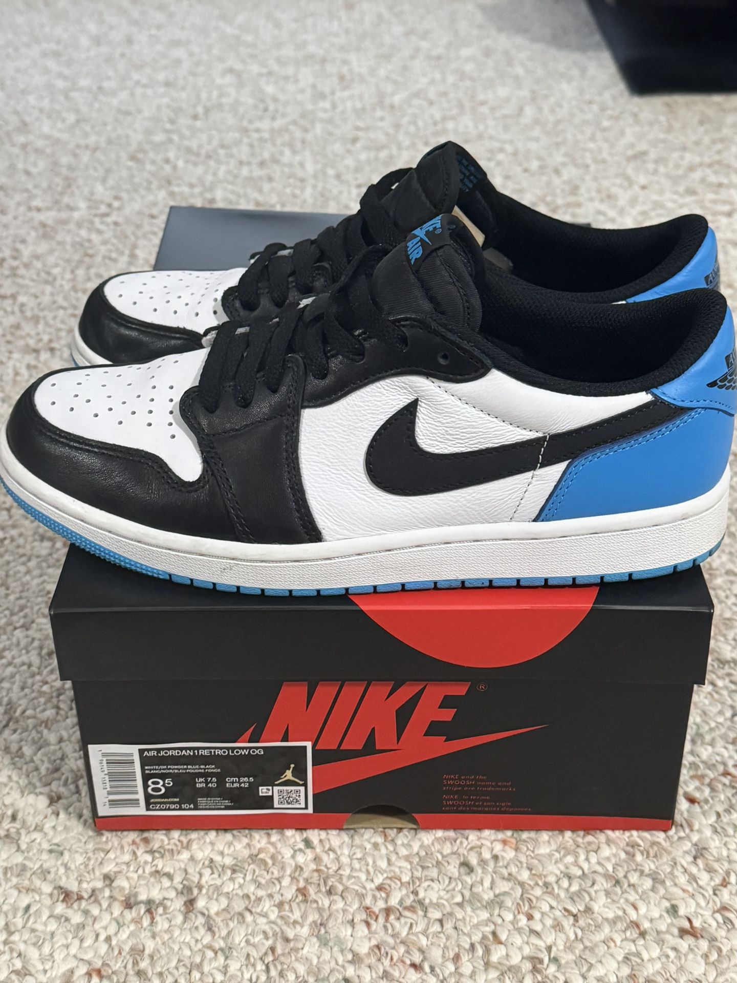Jordan 1 Retro Low Men’s 8.5