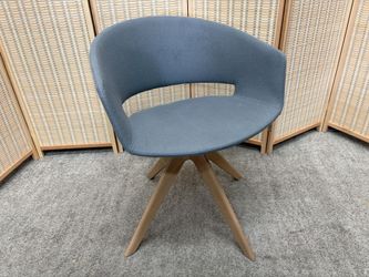 ANDREU WORLD Ronda Pewter Swivel Lounge Chair
