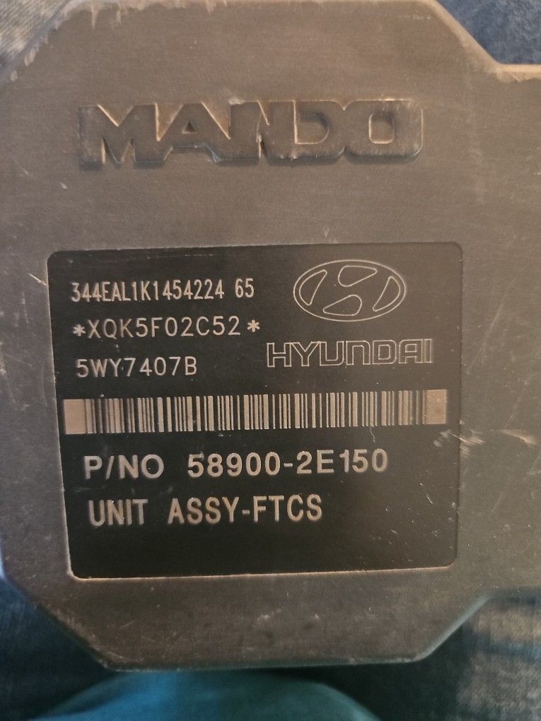 OEM Mando ABS Pump Control Module 58900-2E150 / 58920-2E150 | Hyundai Kia UNIT ASSY-FTCS |