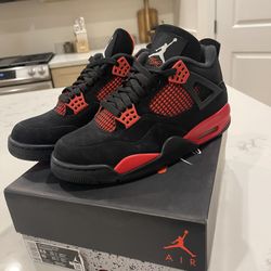 Red Thunders Jordan 4