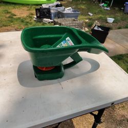 Scott's Turf Builder