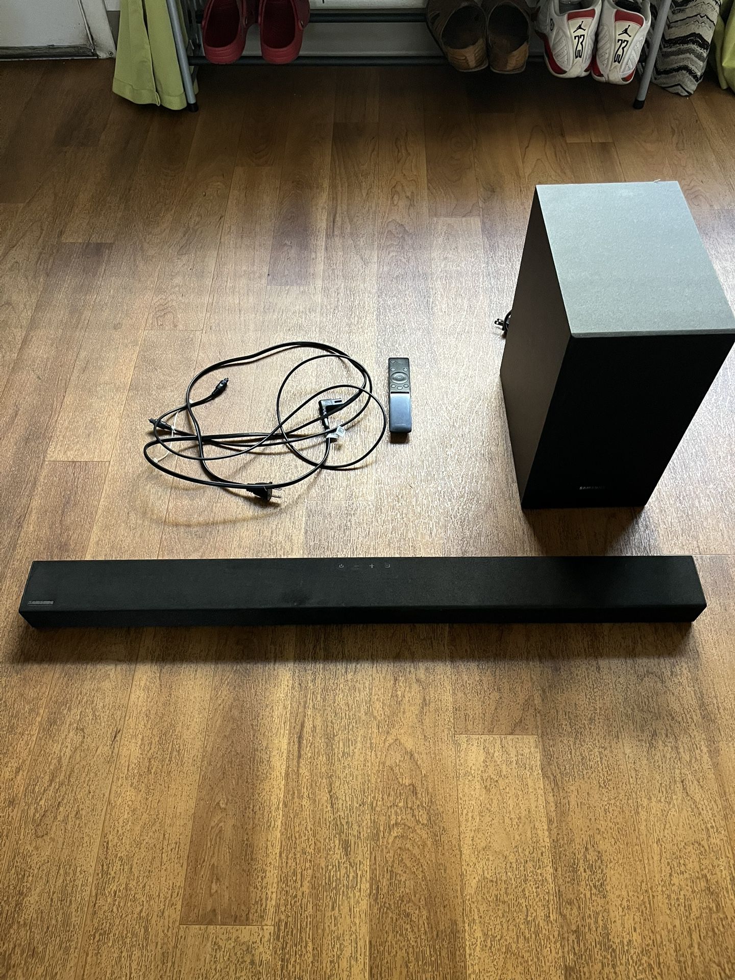 Samsung Sound Bar With Woofer