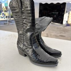 Women’s Boots